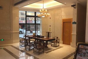 تناول الطعام