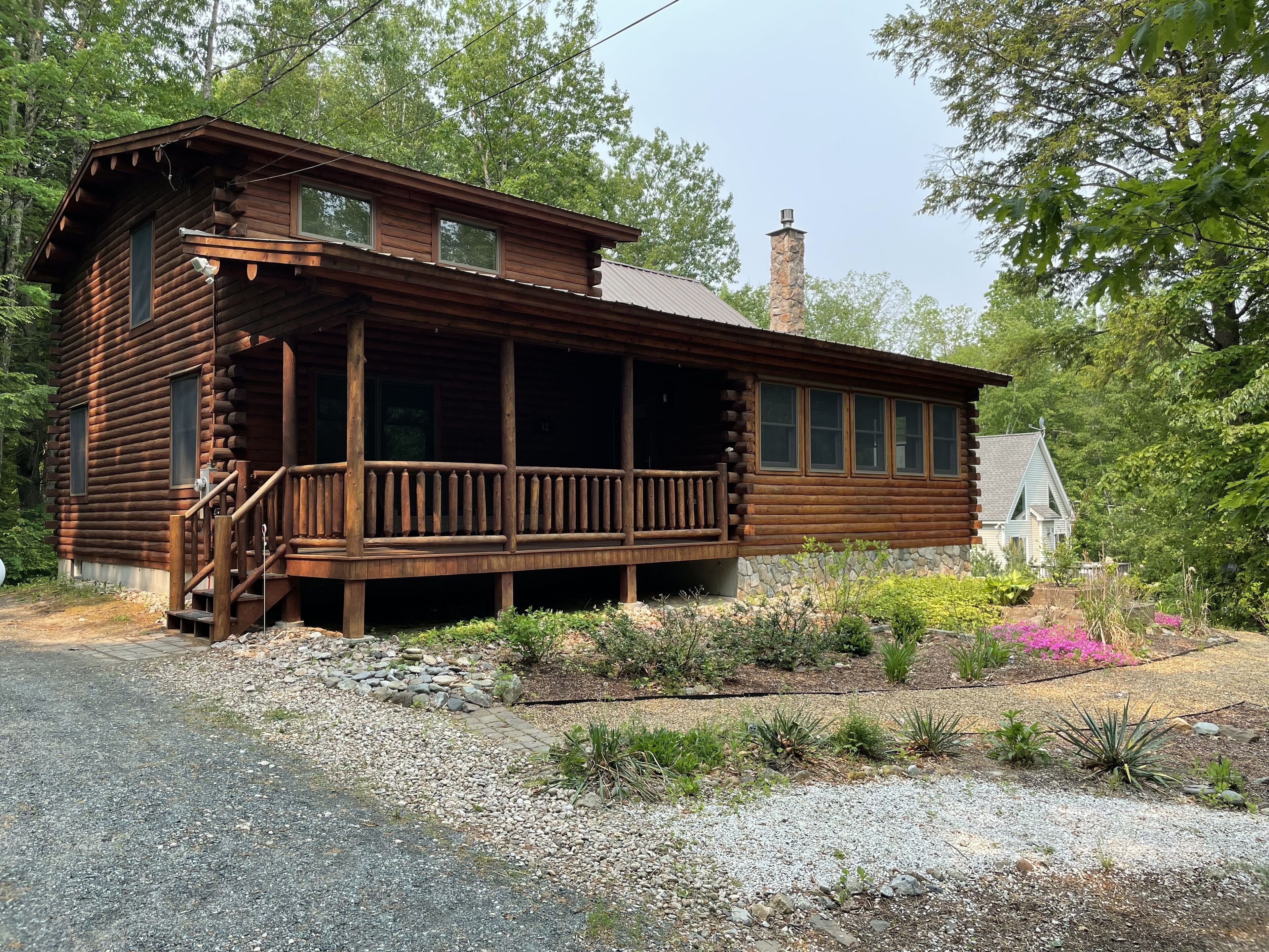 Beautiful log cabin near Castle in the Clouds