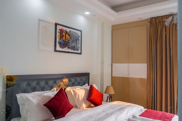 Luxury Apartment | 1 bedroom, Egyptian cotton sheets, premium bedding, down comforters