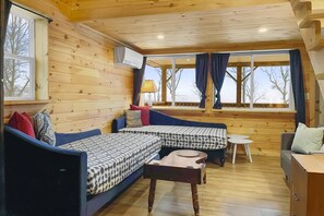 House (Misty View) | Living room | 75-inch Smart TV with digital channels, TV, streaming services - Misty View (Rumney)