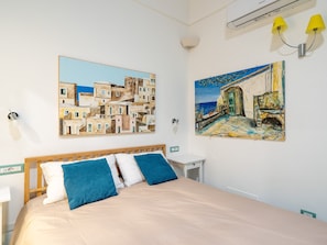 Casa Gallery | 1 habitación, edredón, decoración personalizada y muebles diferentes