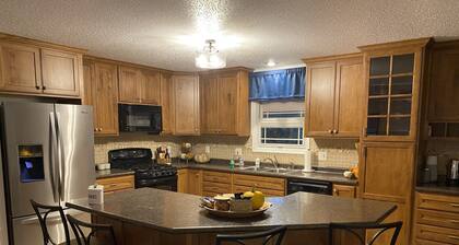 Private Home, quiet neighborhood, So. IL, close to St. Louis