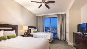 3 bedrooms, in-room safe, iron/ironing board, WiFi