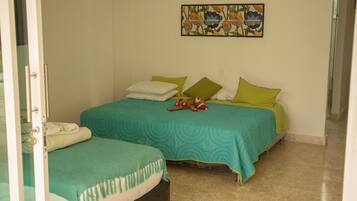 4 bedrooms, free WiFi, bed sheets