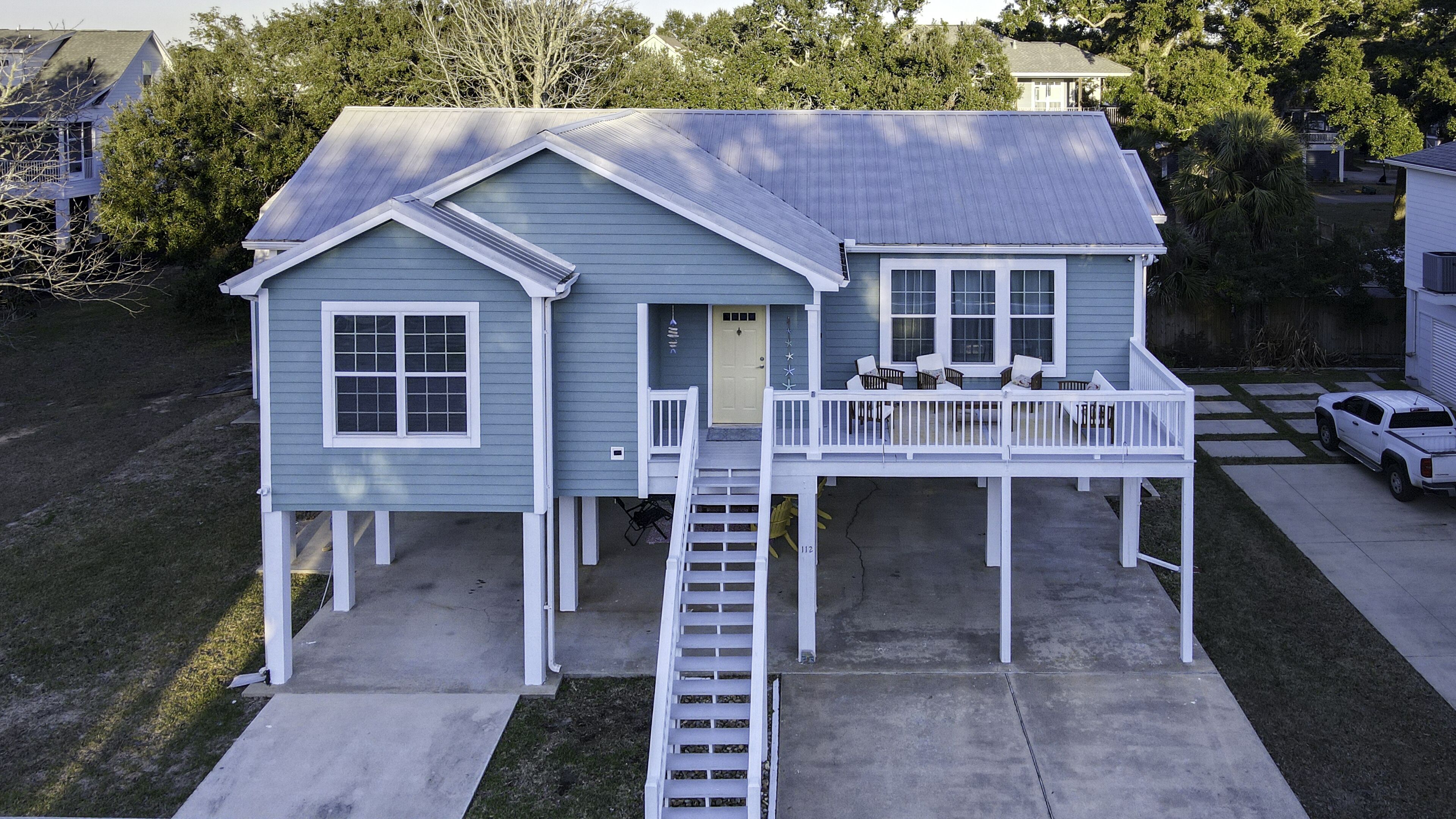 The Secret Coast Beachfront Getaway! Pet-friendly, Peaceful Retreat