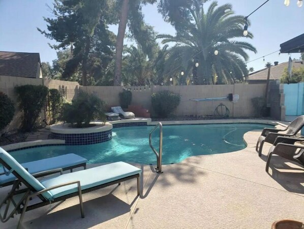 Outdoor pool - Scottsdale Saltwater Pool Sanctuary! (Scottsdale)