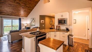 Réfrigérateur, micro-ondes, lave-vaisselle