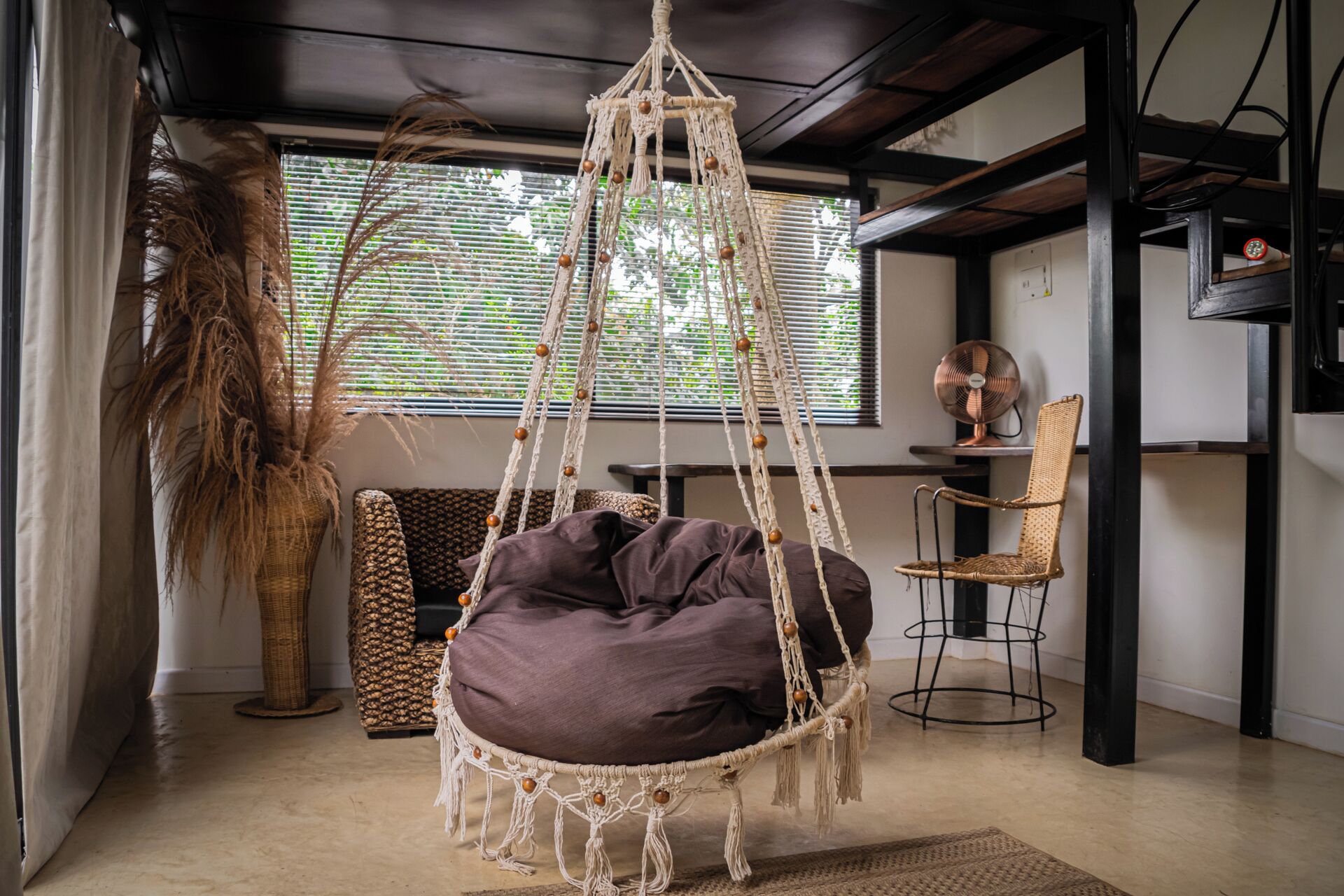 Deluxe Cabin, 1 Bedroom | Living area