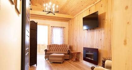 C5 - Cozy Lakeside Cottage in Temiskaming Shores
