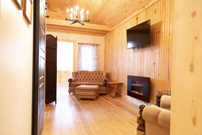 C5 - Cozy Lakeside Cottage in Temiskaming Shores 