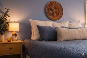 Desk, WiFi, bed sheets