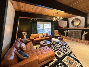 Living area - Escape to Luxury: 5BR 4BA Modern Cabin with Hot Tub in Big Bear Lake (Big Bear Lake)