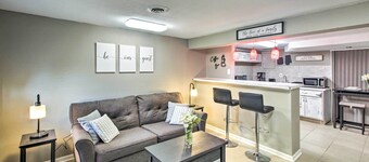 Kansas City Vacation Rental - 10 Mi to Dtwn!