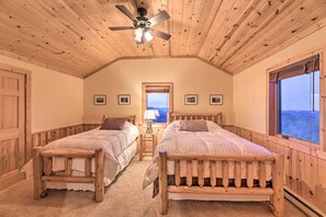 3 Schlafzimmer, Schreibtisch, Bügeleisen/Bügelbrett, Reisekinderbett