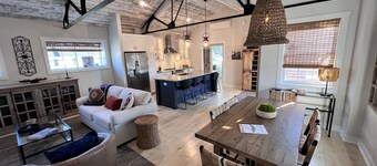 Upscale Downtown Suite in Lewes