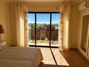 10 chambres, Wi-Fi gratuit, draps fournis