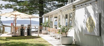 Pet friendly+ stroll to beach