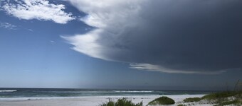 Beautiful Renovated Studio Close to Pensacola Beach