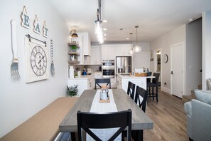 Dining - Gilbert Heritage District in Downtown Gilbert - Lot 7 (Gilbert)