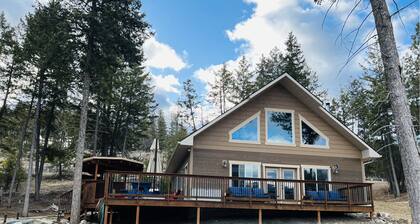 Cleveland Cabin with Mountain Views & Lake Access