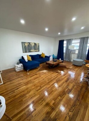 Living area - Newly renovated 2 bedroom open concept apartment B (Jersey City)