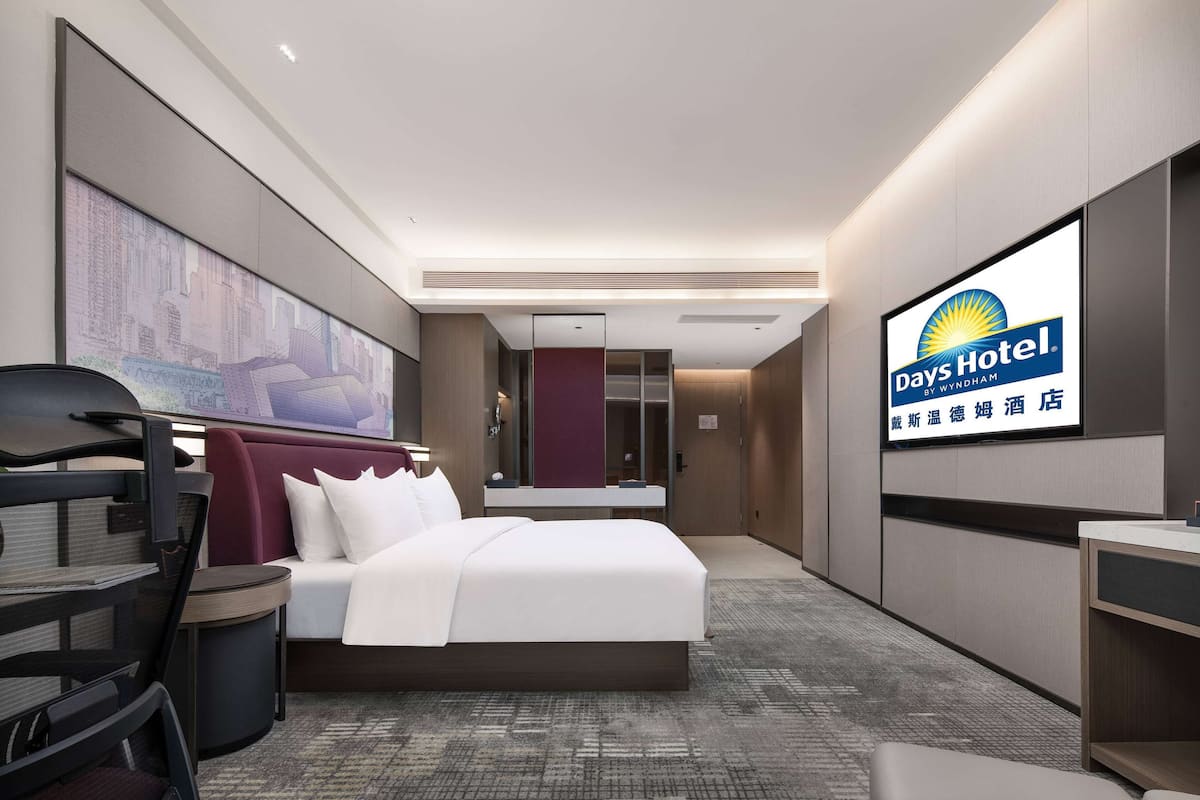 Habitación estándar, 1 cama de matrimonio grande, no fumadores | Minibar, tabla de planchar con plancha, wifi gratis y ropa de cama