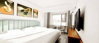 Jinyi Business Hotel