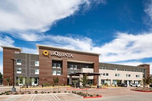 Exterior - La Quinta Inn & Suites By Wyndham Yucaipa (Yucaipa)
