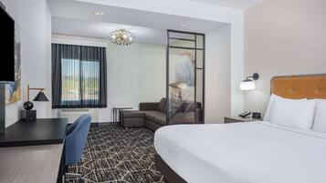 Suite, 1 cama King size, para no fumadores | Escritorio y espacio para trabajar con laptop