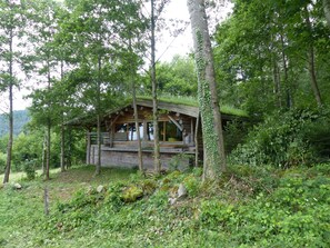 Exterior - Unusual, secluded log cabin in the Vosges with luxury spa (Tendon)