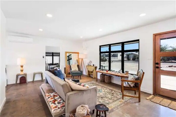 Smart TV, books, music library, stereo