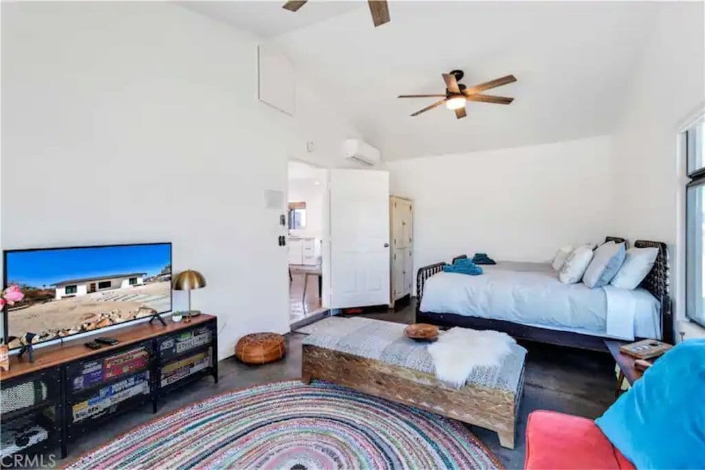 3 habitaciones, escritorio, tabla de planchar con plancha y wifi gratis 
