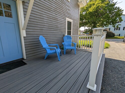 2-Bedroom home with New England Charm on the way to Acadia