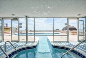 Outdoor pool - Beach & Boardwalk - Endless Summer Sunrise Studio (Atlantic City)