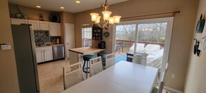 تناول الطعام