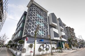 واجهة المنشأة