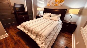 3 bedrooms, iron/ironing board, WiFi, bed sheets