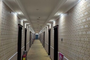 Unclassified image, 4 of 6, button - Xinluyuan Hotel (Tumed Right Banner)