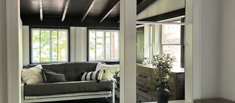 Experience rural bliss near historic Lake George with a six bdm mountain sunset