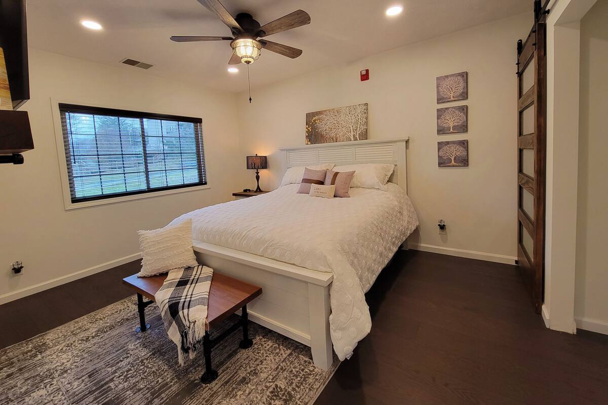 Suite Prestigio, 1 cama King size y sofá cama, hidromasaje, vista a la ciudad | 1 habitación, ropa de cama de alta calidad y camas con efecto memoria