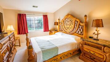 Grand Penthouse, 1 King Bed, Jetted Tub, City View | 1 bedroom, premium bedding, memory-foam beds, individually decorated