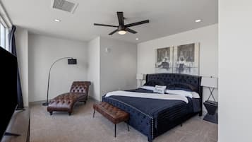 3 bedrooms, desk, iron/ironing board, travel crib