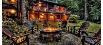 Directly on Big Creek/Hot Tub/Game Room/Outdoor Living Space/ Remote/True Cabin