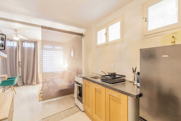 Een magnetron, een oven