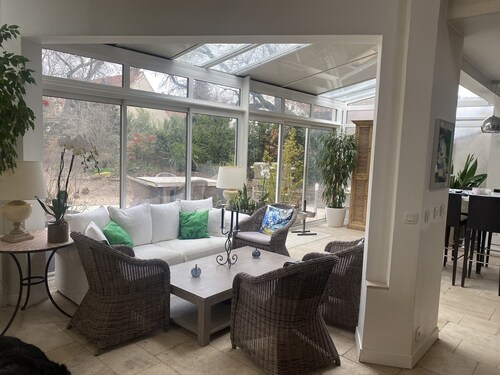 Magnifique Villa aux portes de Paris dans un écrin de verdure