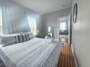 2 bedrooms, iron/ironing board, free WiFi, bed sheets