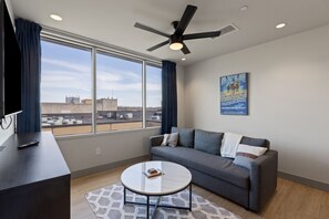 Smart TV - 175 LEX - Quiet Loft Near Rupp Arena & Restaurants (Lexington)