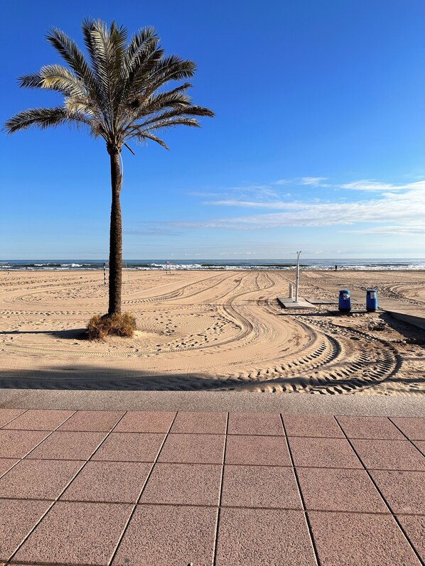 Beach nearby - Beautiful apartment with pool, tennis, basketball and green areas (Grau i Platja)