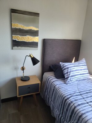 4 chambres, coffres-forts dans les chambres, Wi-Fi, draps fournis