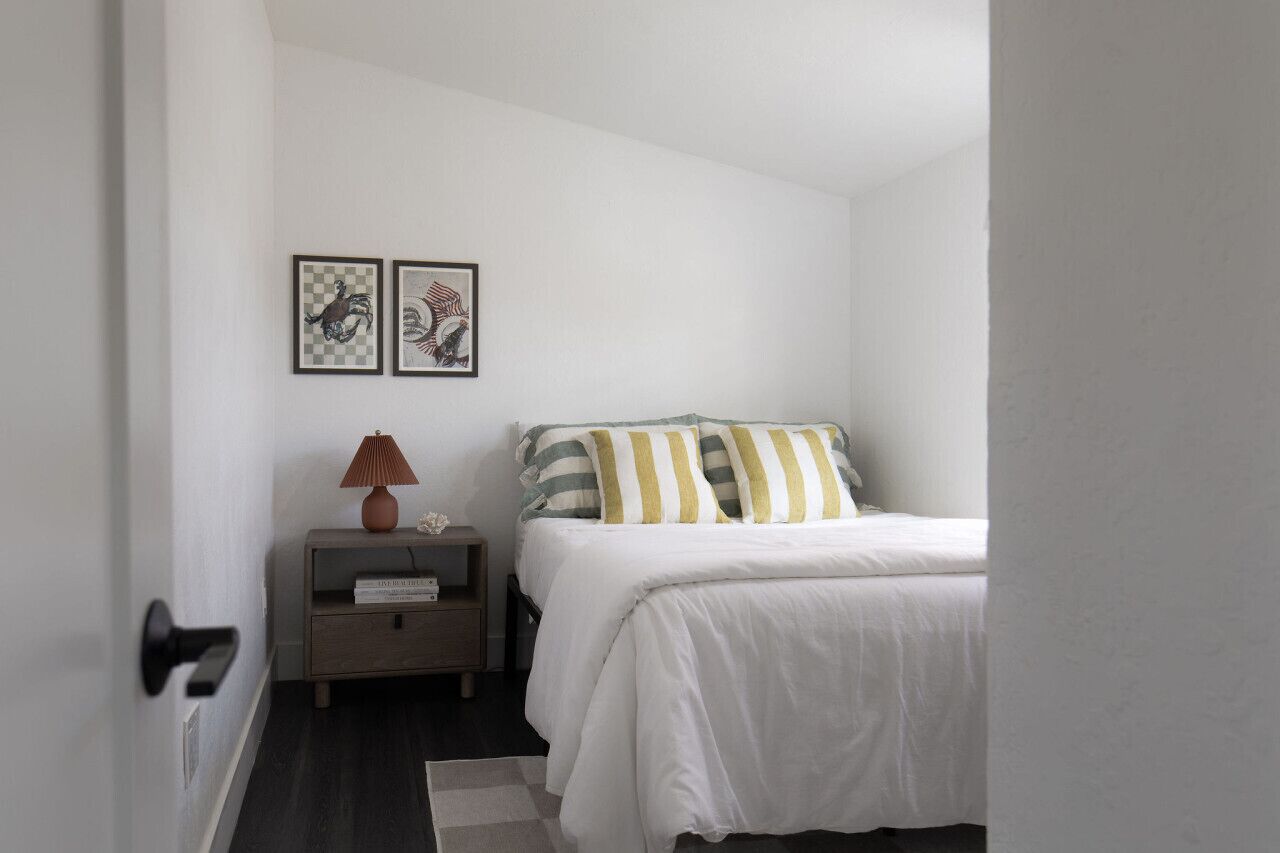 2 chambres, fer et planche à repasser, accès au Wi-Fi (inclus)